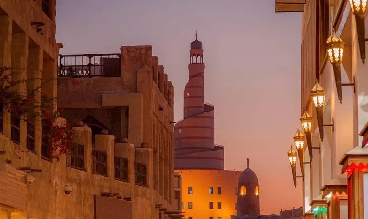 Doha Night City Tour | Souq Waqif | National Museum | The Pearl | Katara Village