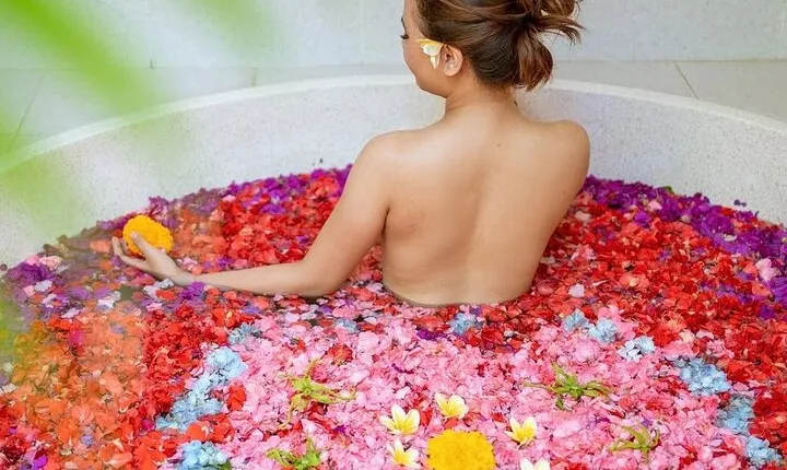 Bali Luxury Spa Massage Scrub Flowerbath 2 Hour treatment