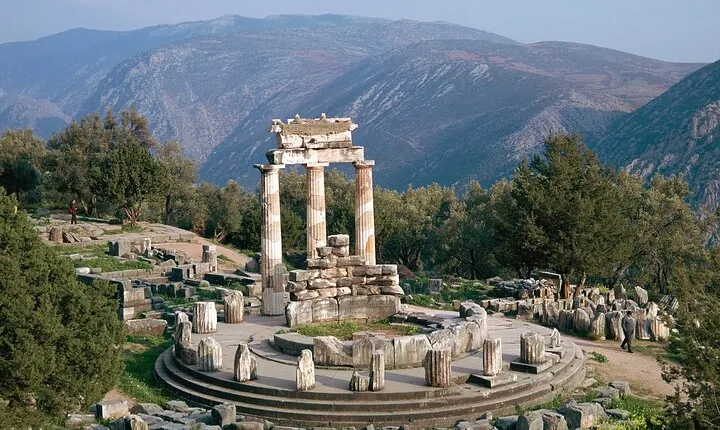 10 Hour Tour to Delphi and Thermopylae