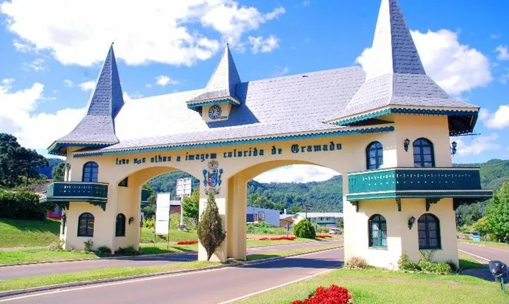 Private Full Day Tour in Gramado and Canela