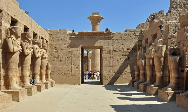 From Luxor to Aswan Day Trip With Lunch