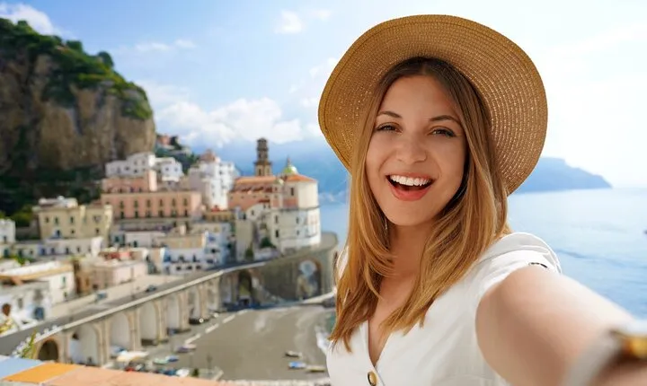 Positano's Passionate Love Stories