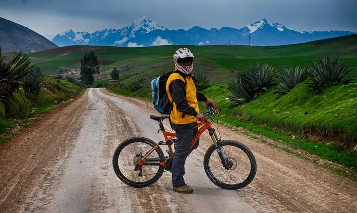 Bicycle in Maras and Moray