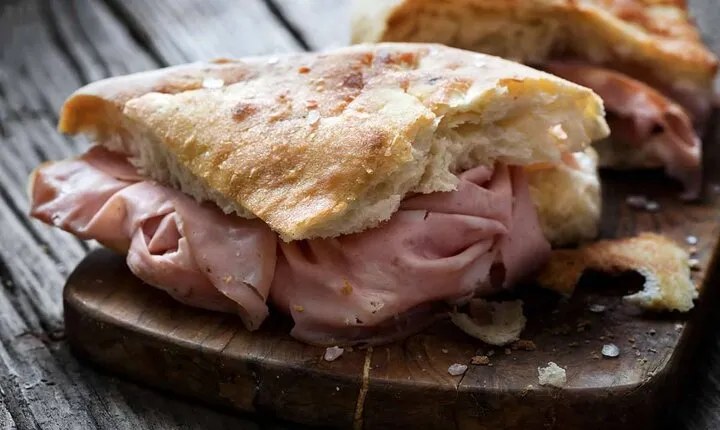 Rome StreetFood Walking Tour with Friendly Local Guide