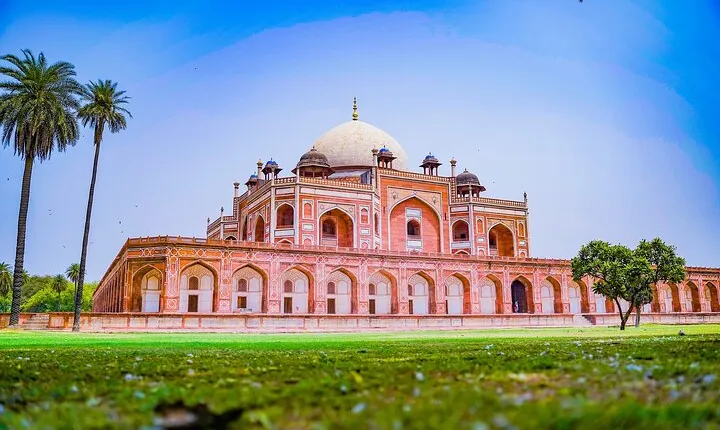 2-Days Private Delhi and Agra Taj Mahal Tour ( Overnight in Agra)