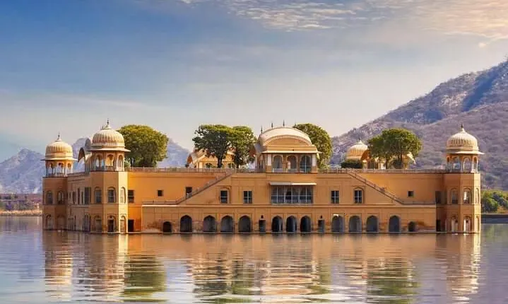 Private Jaipur City Tour from Delhi by Car