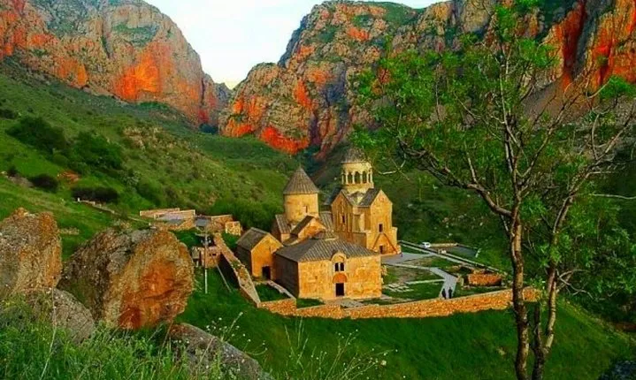 Private tour: Echmiadzin (st Cathedral), Zvartnots, Khor Virap, Areni, Noravank