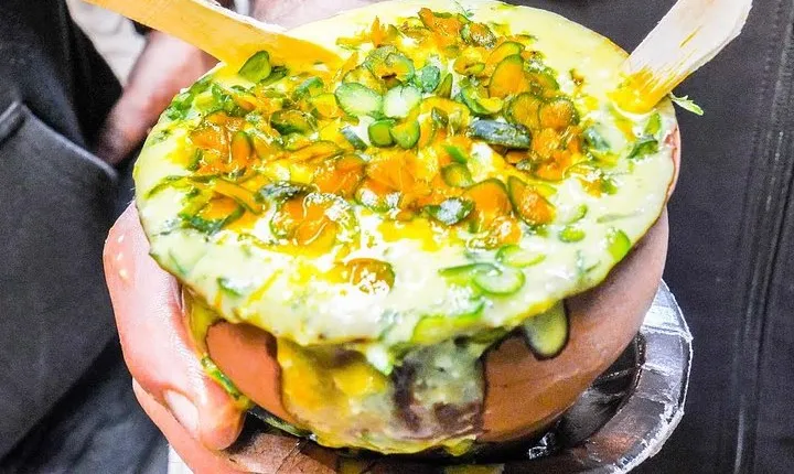 Varanasi: 3-hour street food tour