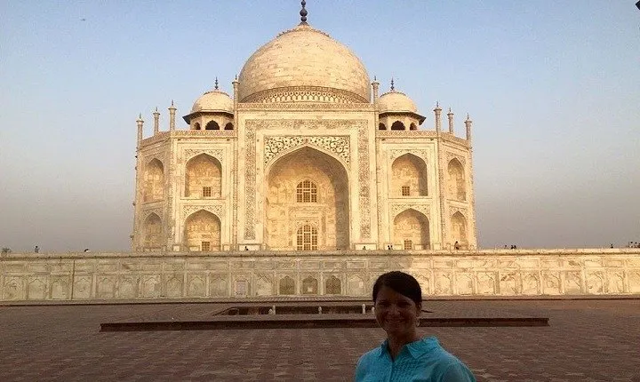 Agra Taj Mahal Day Tour By Luxury Car With Tour Guide 