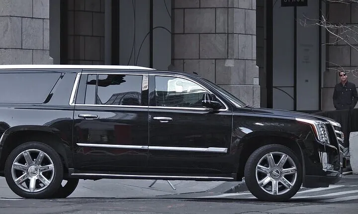 Private Roundtrip Ride to MetLife Stadium for Jets or Giants