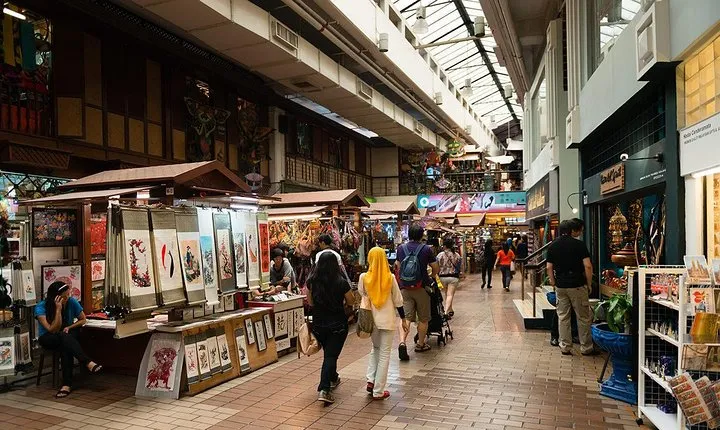 Shopping Tour in Kuala Lumpur with Batik Workshop & Cultural Stop