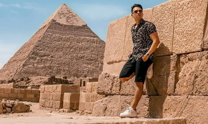 Cairo Layover Tour to Pyramids, Coptic Cairo and Khan Khalili Bazaar