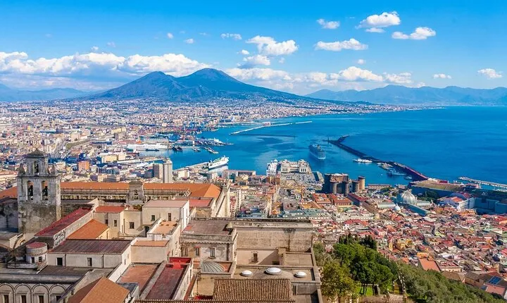 Naples Scavenger Hunt and Highlights Self-Guided Tour