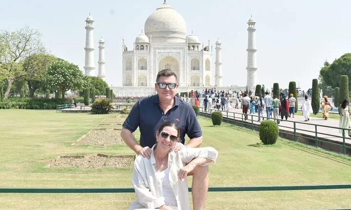 Taj Mahal Tour with Fatehpur Sikri and Elephant SOS From Delhi