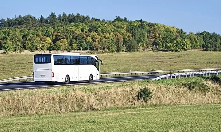 50 seats Coach transfer from Milan to Venice