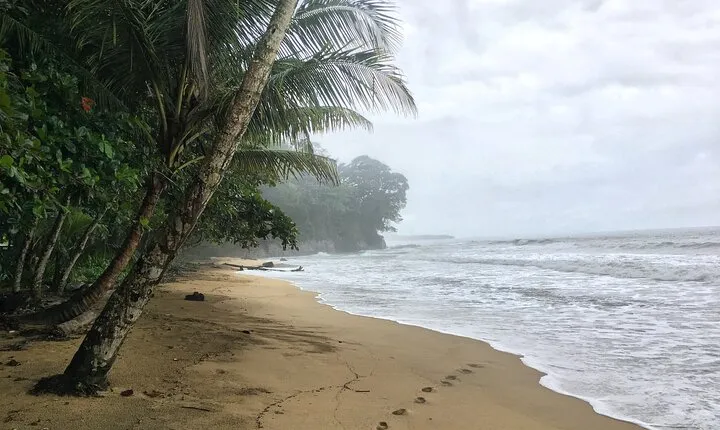 Private Transport Arenal to Puerto Viejo - Premium Service VIP