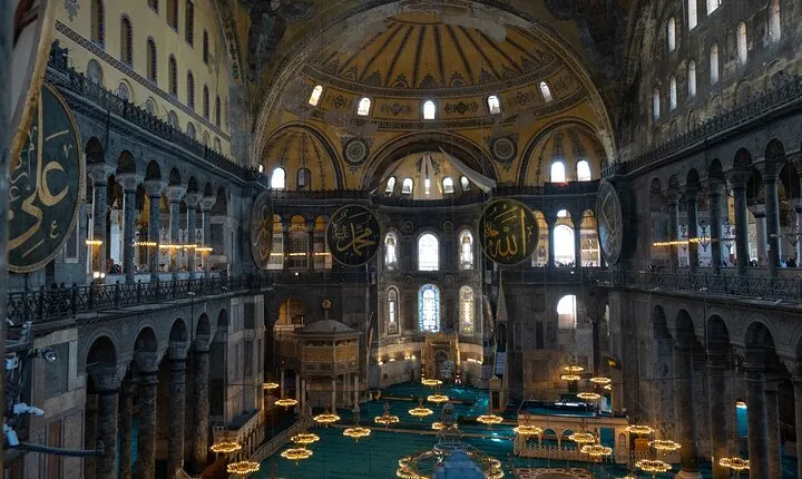 Istanbul Guided Tour Hagia Sophia, Topkapi, Cistern with Tickets