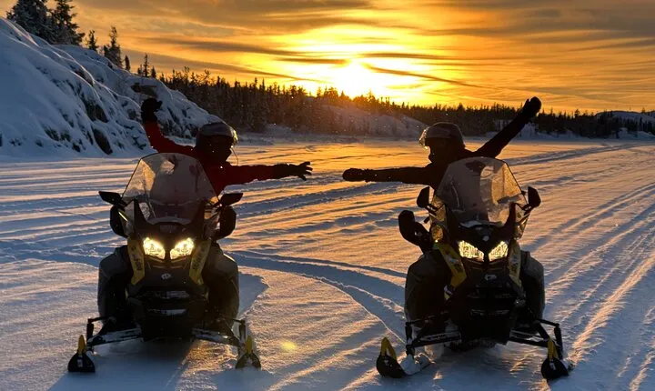 1 Hour Snowmobile Adventure in Yellowknife