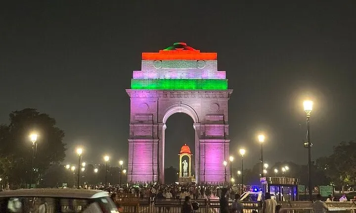 Delhi: Evening City Tour with Private Guide By Car