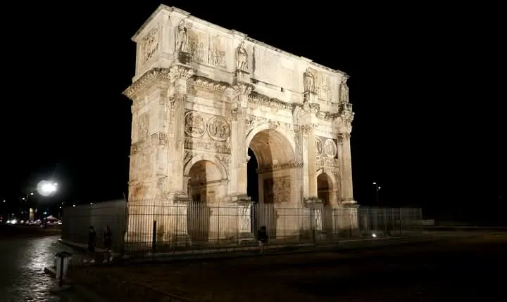 Ancient Rome at Dusk: Guided Walking Tour