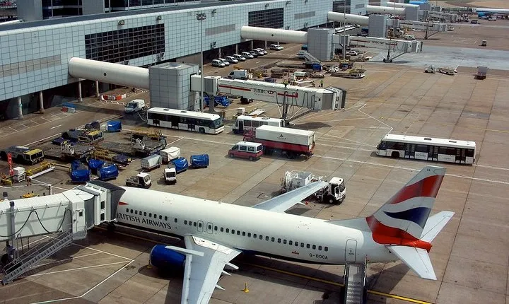 Gatwick Airport Private Transfers to/from London (Postcode WC1 to WC2)