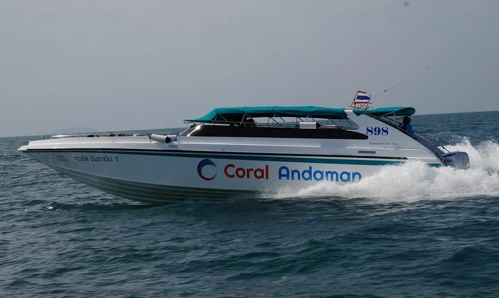 Phi Phi Island Private Transfer from Phuket via Speedboat