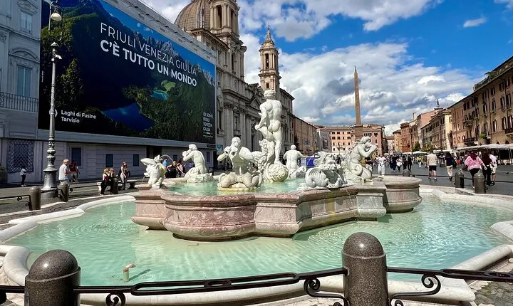 Guided tour of the Iconic Squares of Rome