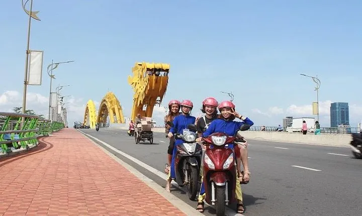 Da Nang Fully Local Experience with Friendly Females Riders