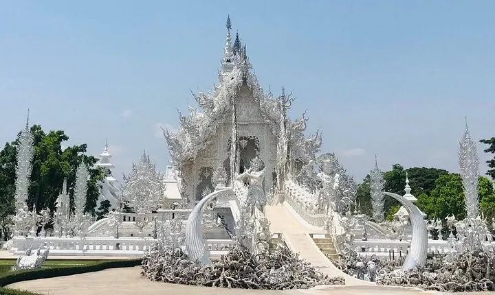 Chiang Rai and White Temple Private All-Inclusive Day-Tour