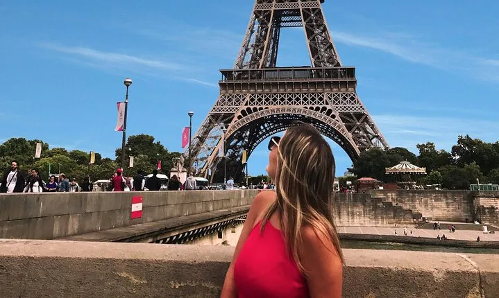 Eiffel Tower and la Vallée Village with Hotel pick up- 6 hours