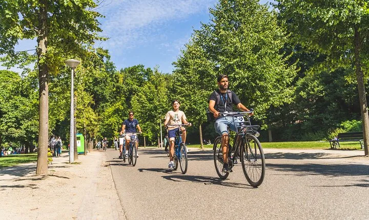 Amsterdam Small-Group Bike Tour With Canal Cruise, Drinks, Cheese