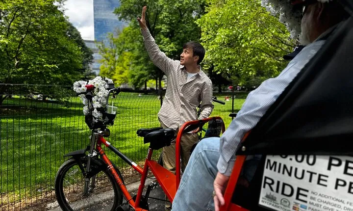 First Class Central Park Tour – Iconic Views & VIP Photo Moments