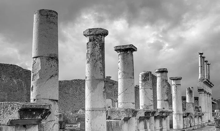 Pompeii and Herculaneum Day Tour - with Lunch from Naples