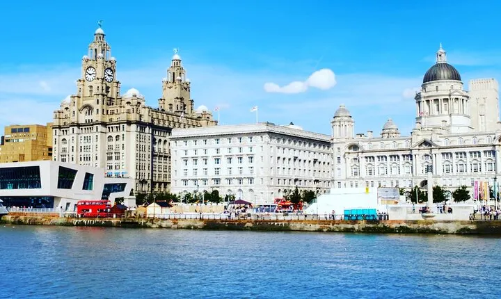 A Walk Through Time: History of Liverpool Walking Tour