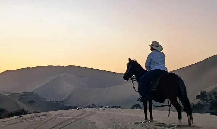 Horseback riding to the Huacachina desert