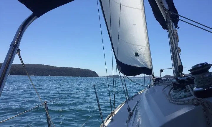 2 1/2 Hr Private Skippered Yacht Charter and Platter on Pittwater