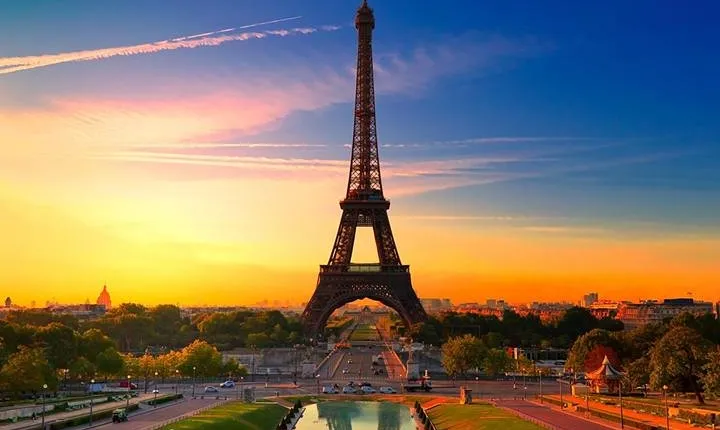 Private Arrival Transfer from Paris Charles de Gaulle airport to Disneyland