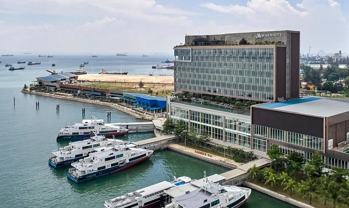 From Singapore: Express shore excursion to Indonesia (6 hours)
