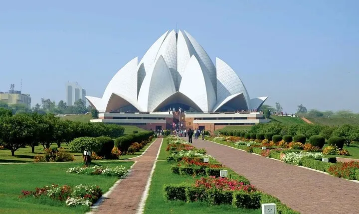 Old and New Delhi Sightseeing Tour