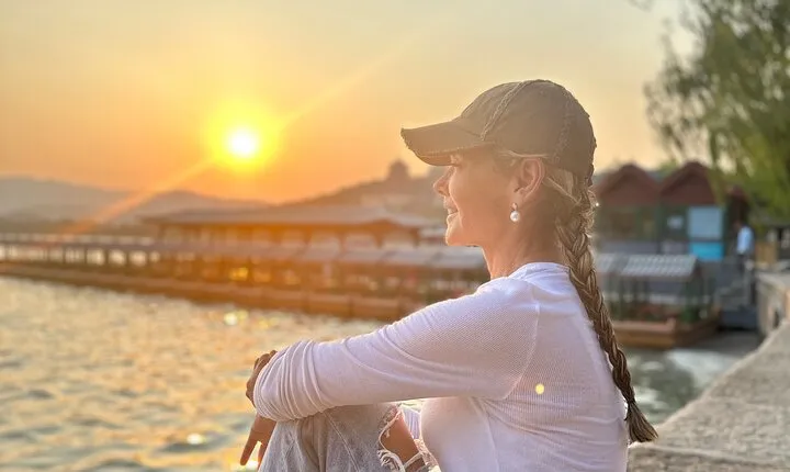 Summer Palace Discovery Small Group Tour with Expert Guide