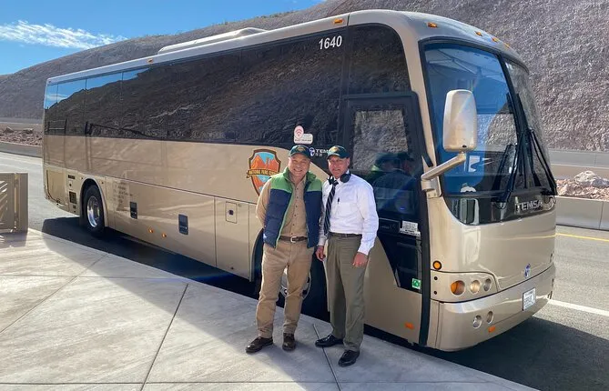 Shuttle Between Las Vegas and Grand Canyon West