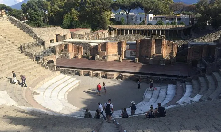Tour at ancient city of Pompeii