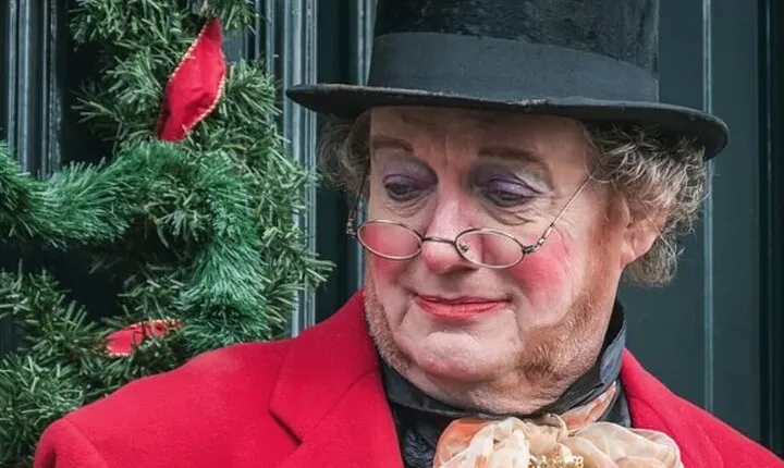 Helen’s Ghosts of Christmas Past Walking Tour