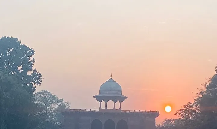 Myth Busting Tour of History in Taj Mahal