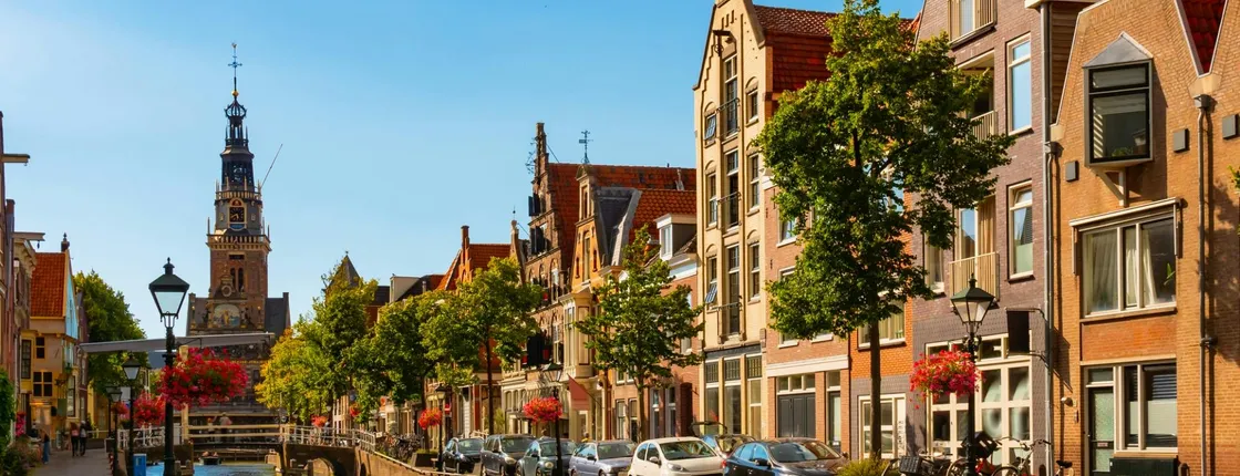 Alkmaar self-guided in-app audio tour with historic centre walk