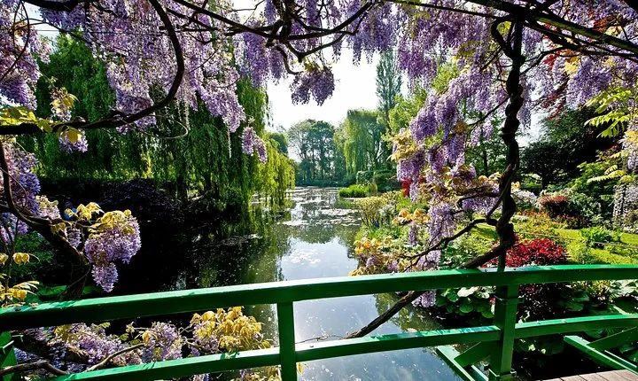 Giverny and Rouen Private Day Trip from Paris