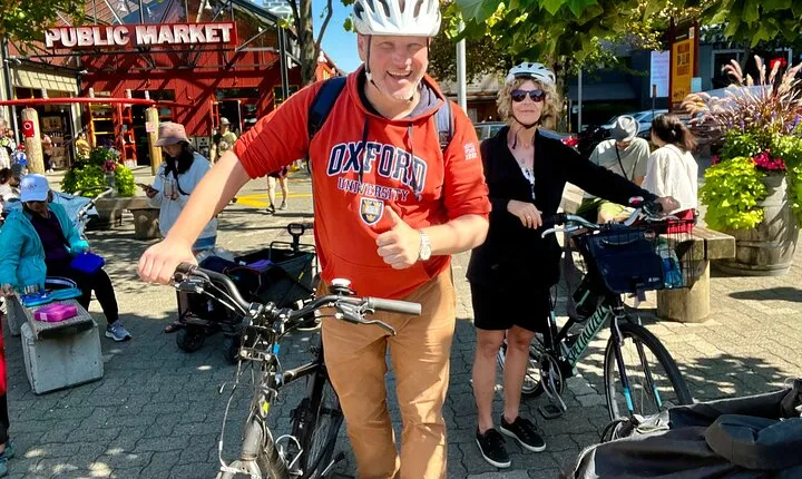 Stanley Park & Vancouver City Highlights 4 Hour Bike Tour 2 in 1