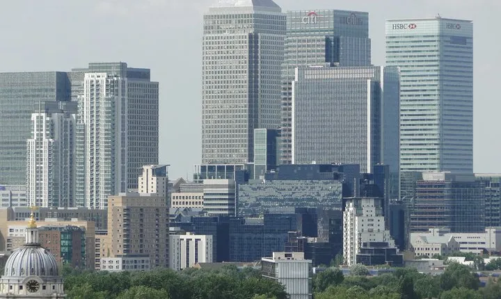 Heathrow Airport Private Transfers to/from London (Postcode E1 to E14)