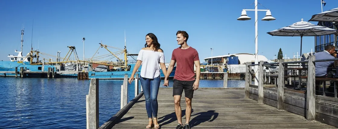 Perth and Fremantle Tour in German and Swan River Cruise