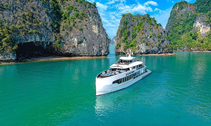 Symphony Luxury Cruise Day Tour from Halong Harbor with Pickup